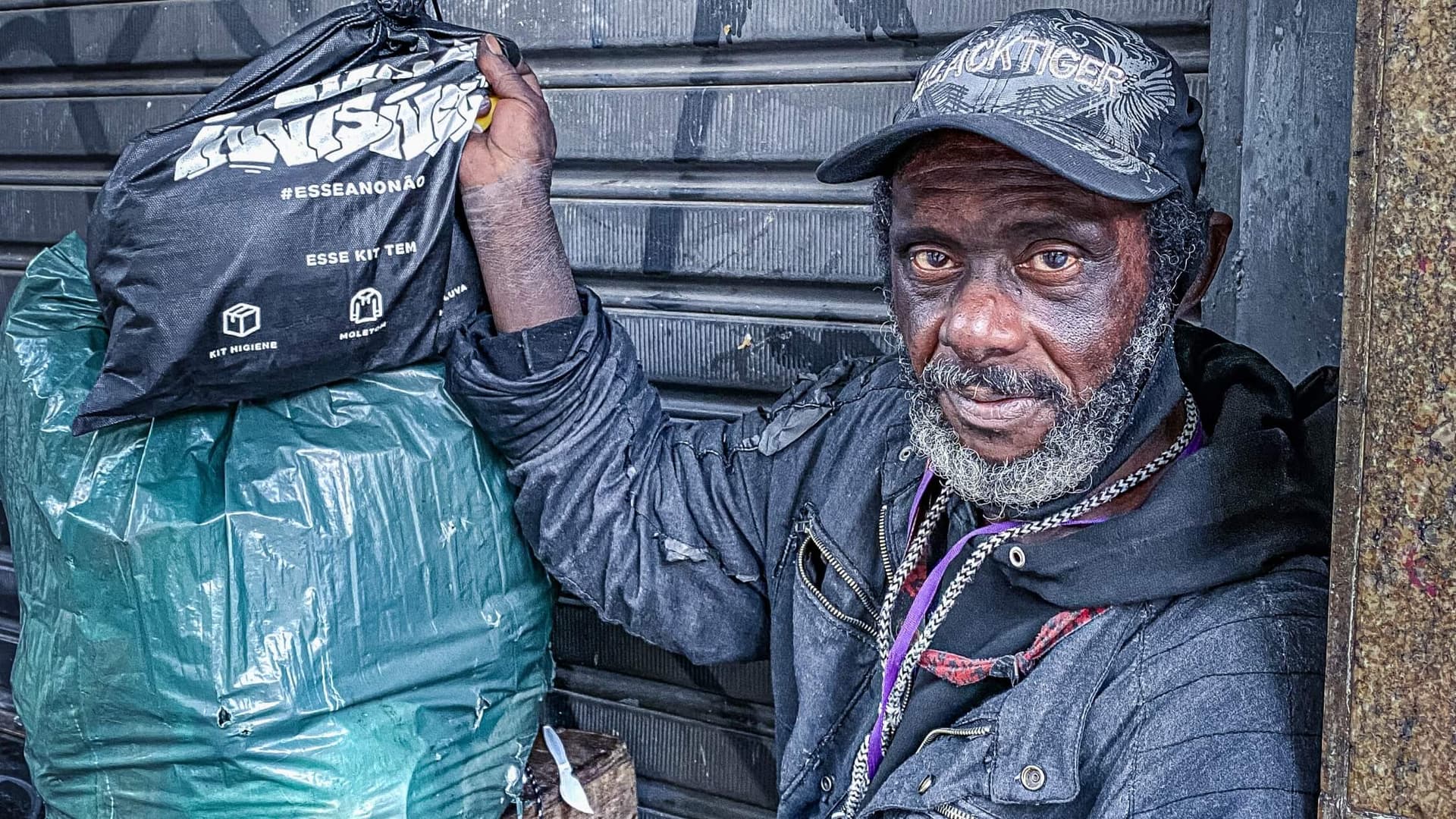 “Parei de contar os dias, parei de contar as horas, na verdade o tempo não existe mais para mim.”