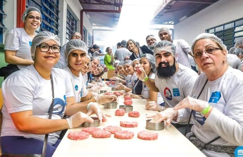 Hamburgada do Bem é nossa parceira na Páscoa Invisível!