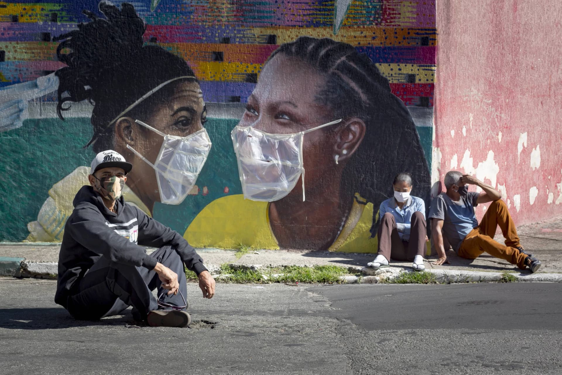 Quando a rua e a arte se conectam: 5 projetos que misturam cultura e população de rua